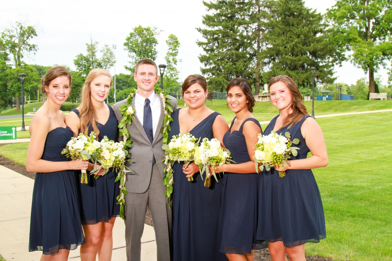 Bridal Party Flowers by CKDesigns (Photography By: Larry Gindhart)